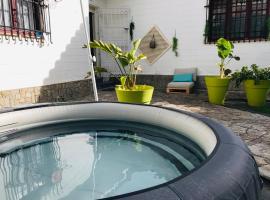 Villa Las Tejas con JAKUZZI, 3 minutos andando de la playa 6-8 personas