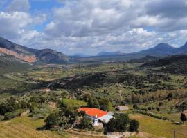 Villetta con giardino e barbecue, hótel í Dorgali