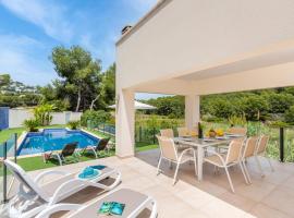 Villa Kobe - Plusholidays, hotel in Teulada