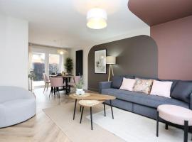 xxBrand Newxx sleeps 8, stylish japandi house, hotel din Blackpool