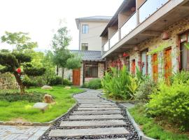 Wild House, Cottage in Deqing
