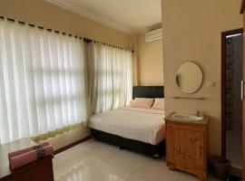 G10 Guest House Near Asia Afrika Bandung, hotell Bandungis