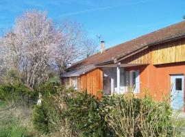 Bienvenue au gîte de Claret, отель с парковкой в городе Casseneuil