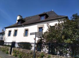 La cour des Ursulines, hotel v destinaci Josselin