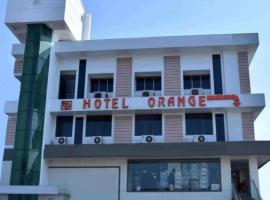 Hotel Orange, hotel poblíž Letiště Daman - NMB, Vapi