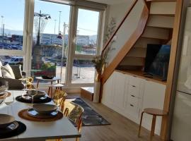 Apartamento Almuiña、マリンのホテル