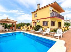 Catalunya Casas Blissful Costa Dorada Escape with private pool, khách sạn ở Bisbal del Penedès