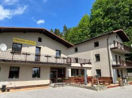 Penzion U Klujů, hotel v destinaci Věstín