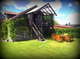 Zacisze, self-catering accommodation in Warpuny