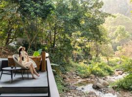 Zen MaeKampong Waterfall Villa, holiday rental in Ban Huai Kaeo