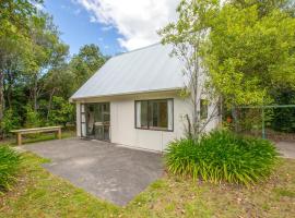 Pihanga Cottage - Kuratau Bach, hôtel à Kuratau