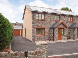 Penmaen, holiday home in Talgarth