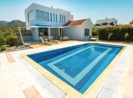 Stunning Home In Argaka With 3 Bedrooms, Outdoor Swimming Pool And Swimming Pool