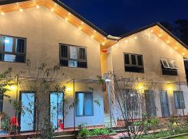 Homestay Nhà Hí, cabin in Ðinh An (2)