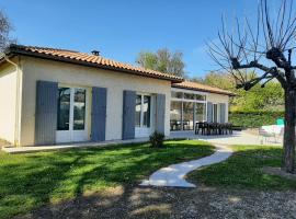 Maison Bleue, Ferienhaus in Montagne