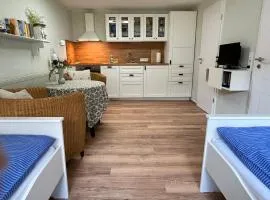 Sonnige Souterrain-Ferienwohnung
