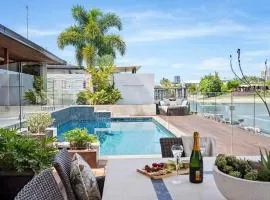 Relaxed Waterfront Luxury -Central Location