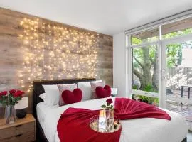 Romantic Retreat with Garden