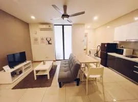 PROMO Connected Train 2 Bedroom ABOVE MALL 289