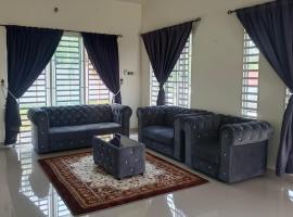 Pro-Qaseh Room Stay , Darulaman Lake Home, hotell i Jitra