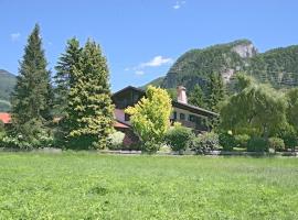 Geräumiges Domizil mit Bergblick, готель у місті Oberwössen