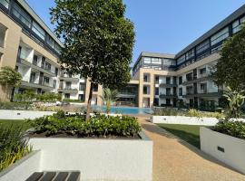 Embassy Gardens Suites by Olive Gold, vacation rental in Cantonments