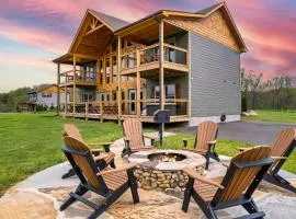 Pet Friendly+ Hot Tub + Fire Pit + Game Room