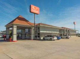 Econo Lodge Inn & Suites Near Bricktown