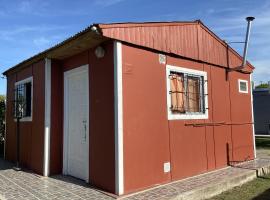 Casa estilo Americana Bruno - a 15 min del Aeropuerto, hotel in Barrio Esteban Echeverría