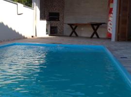 Casa com piscina - Itapoá, отель в городе Итапоа