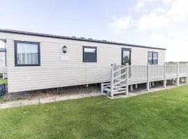 4 Berth Caravan For Hire At Sunkist Holiday Park Near Skegness Ref 42084S