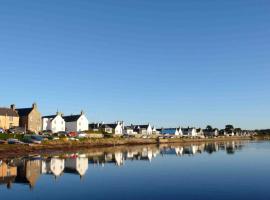 Driftwood Cottage, Findhorn Village, hotel en Forres