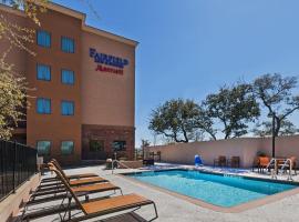 Fairfield Inn and Suites by Marriott Austin Northwest/Research Blvd, hotel v mestu Austin