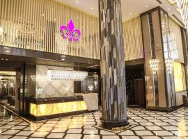 Iris Hotel Baku - Halal Hotel, отель в Баку, рядом находится Парк офицеров