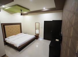 Hotel Ravi Residency โรงแรมในNadiad