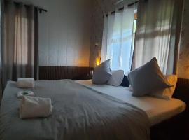Karthik Resorts, Jeolikote Nainital, hôtel à Nainital