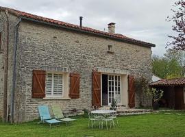 La maison de Marie, počitniška nastanitev v mestu Verteuil-sur-Charente