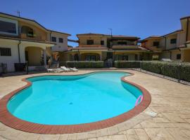 Dzīvoklis Swimming Pool and Relax Apartment pilsētā Kastelsardo