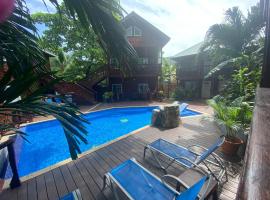 Blue Bahia Resort, resort en Sandy Bay