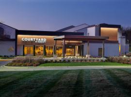 Courtyard by Marriott Indianapolis Castleton, hotel with parking in Indianapolis