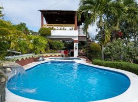 Hotel Santo Cerro Natural Park, hotel with parking in Santo Cerro