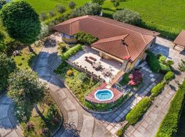 Villa Luce-Casa vacanza con vista panoramica mare.، فندق رخيص في فليتري