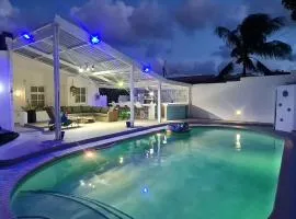 Family and friends villa with big private pool