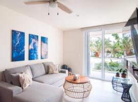 Ground level Garden condo at Akumal south by TAO Santamar, apartman u gradu Akumal