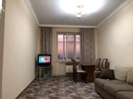 2 Cosy apartment near mega mall, דירה בירוואן