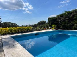 Villa Herlinda Costa Brava - With Swiming Pool، فندق في ماسانيت دي لا سيلفا