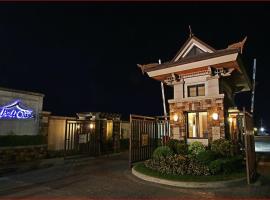 Staycation @Bali Oasis 2- 2BR unit with sunset view, hótel í Manila