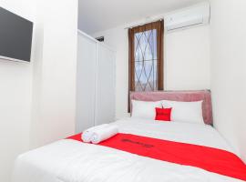 RedDoorz near Pasar Lama Serang, hotel en Serang