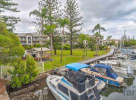 Bayview Bay Apartment and Marina: Gold Coast, Sports Super Centre yakınında bir otel