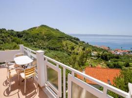 Apartments Bandalo, hotel with parking in Podstrana